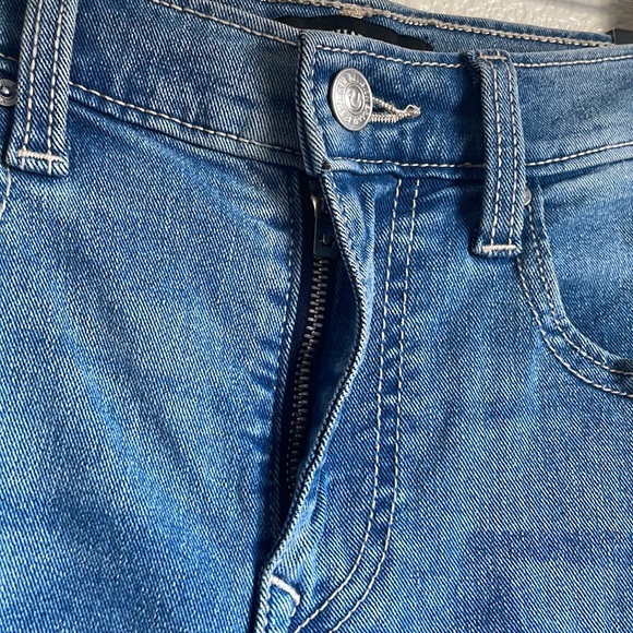 TRUE RELIGION Flare High Rise Jeans - Picture 4 of 9